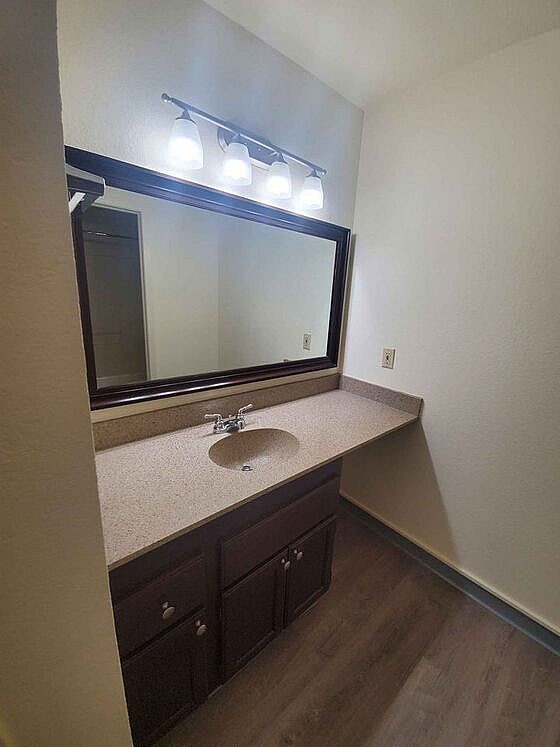 21 Rock Apartments Image 13