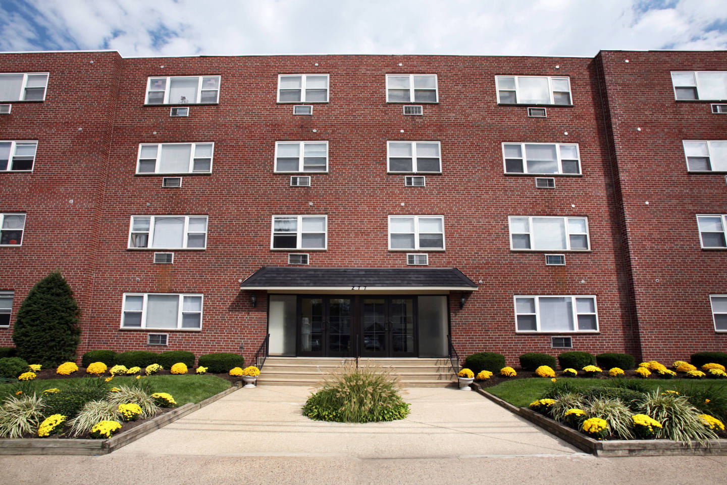 Audubon Arms Apartments Image 2