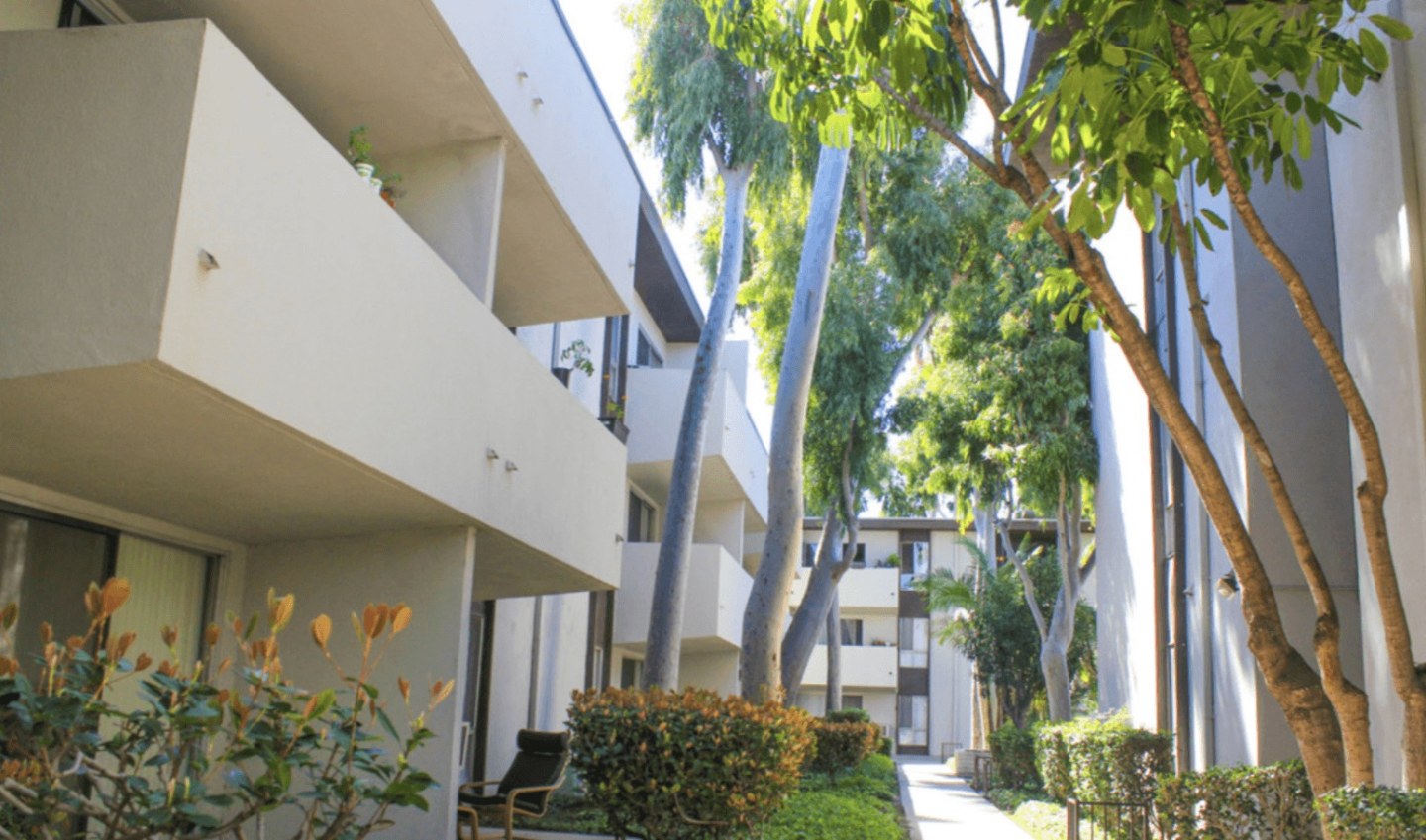 Paradise Garden Image 29