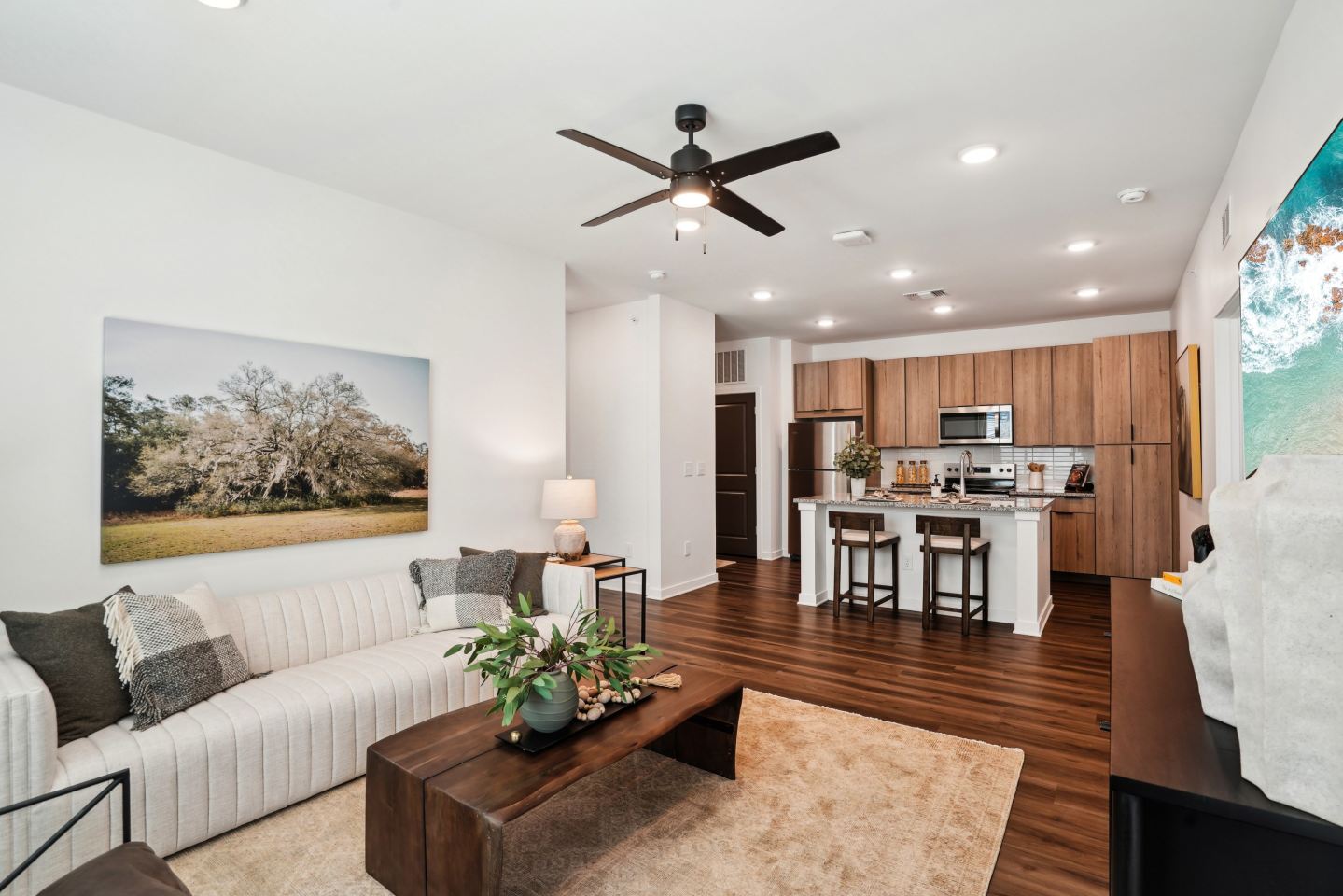 The Pullman Luxury Apartment Homes Image 110