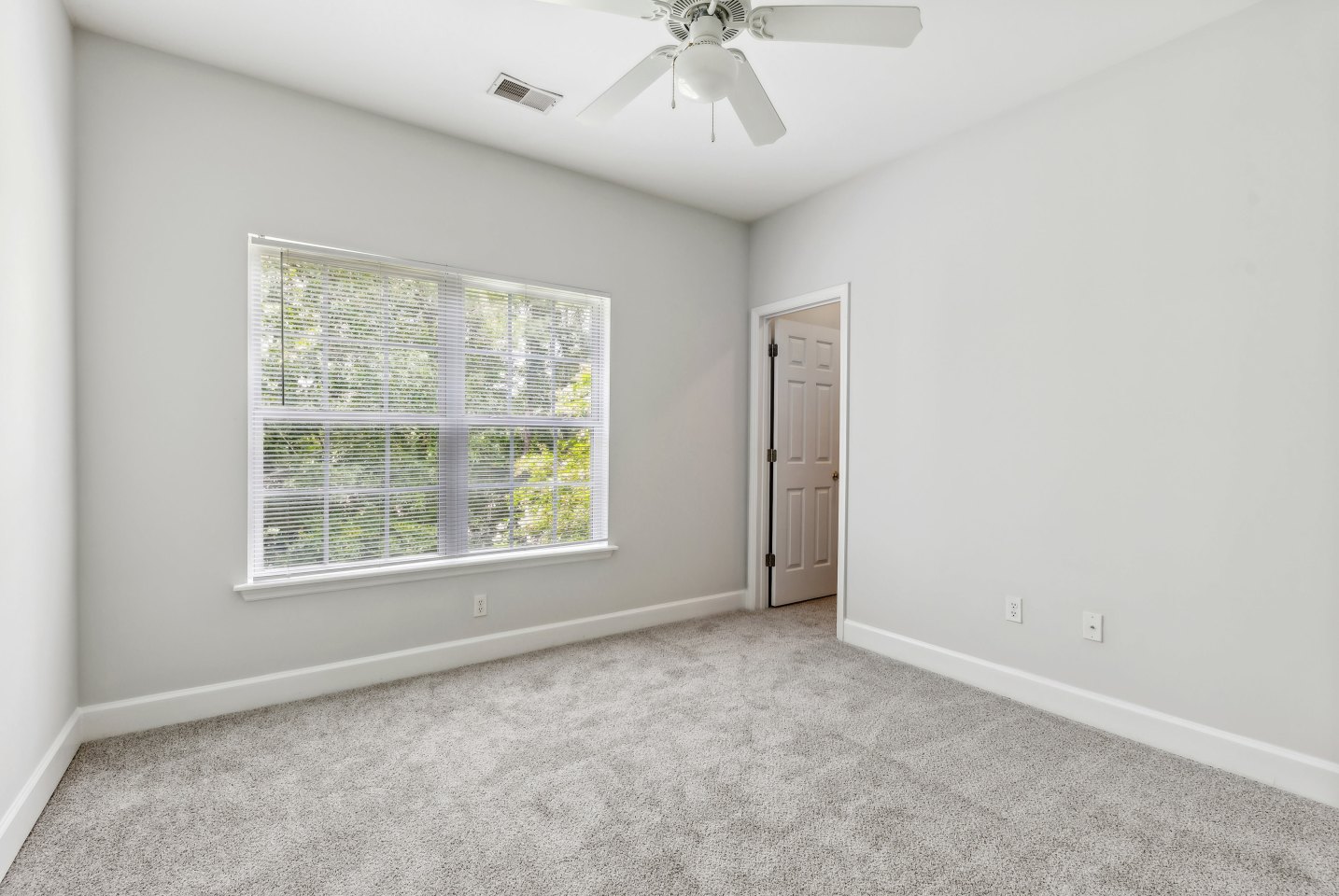 Faris Residences Moncks Corner Image 16