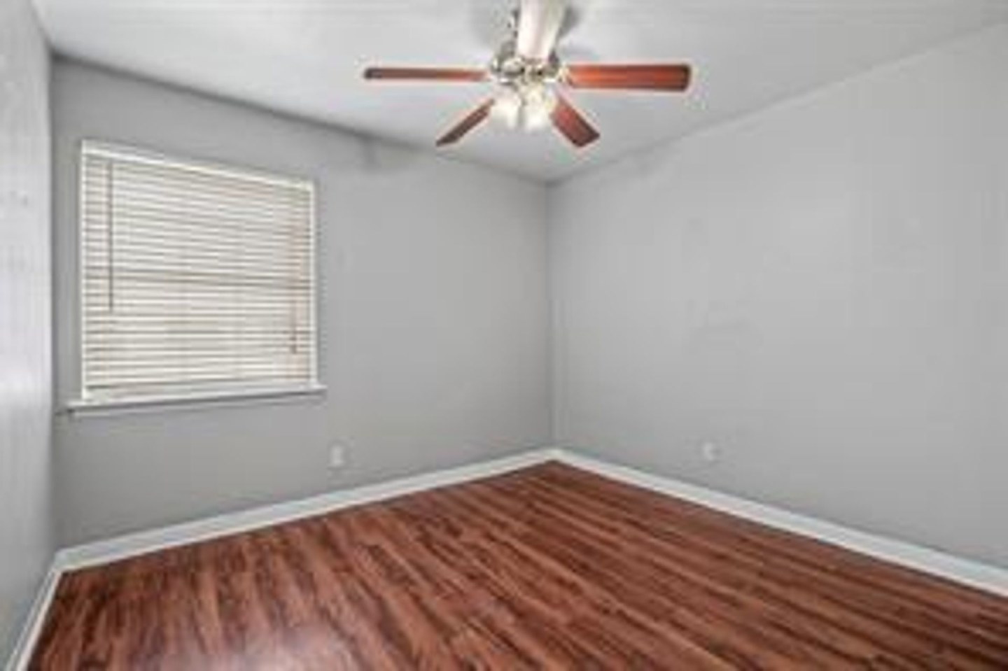 Ennis Place Image 14