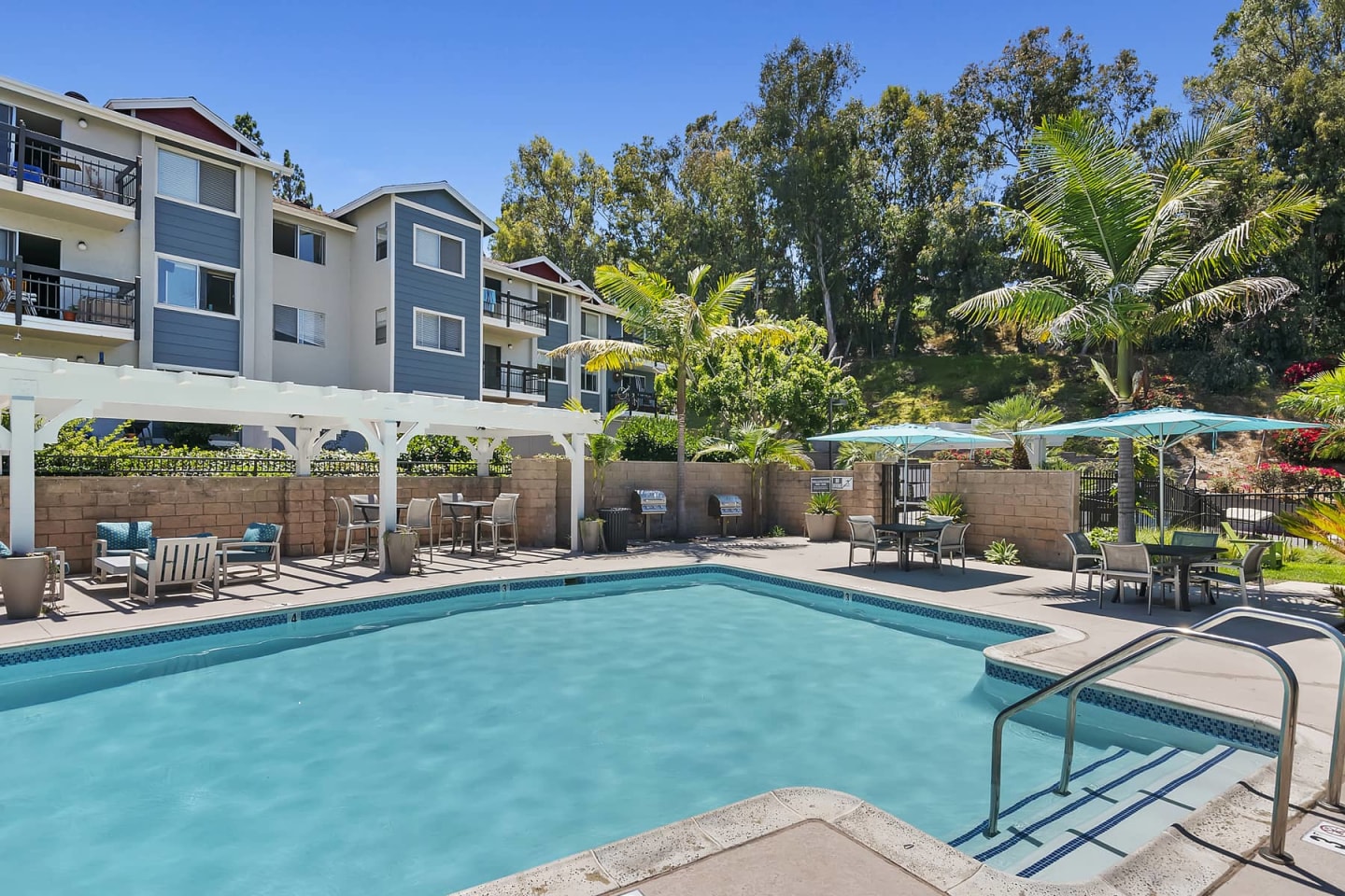 The Avenue at Carlsbad Image 8