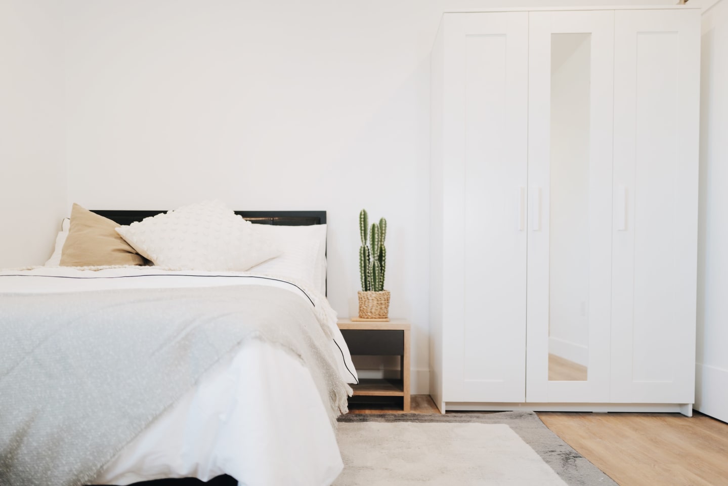 1607 W 35th Place - Co-Living Image 6
