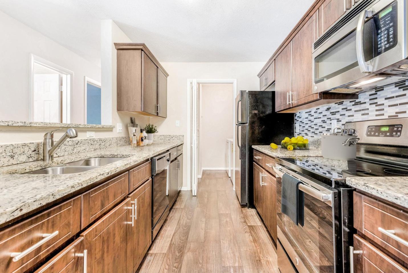 Affordable Housing - Southpark Commons Apartment Homes Image 7