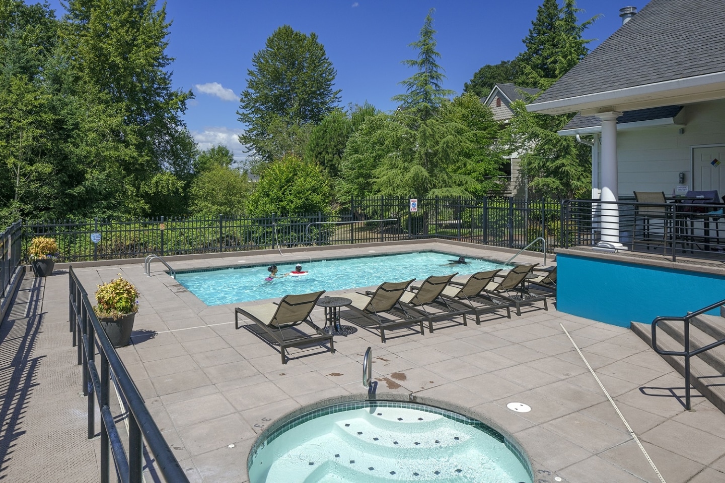 Highland Hills Image 29