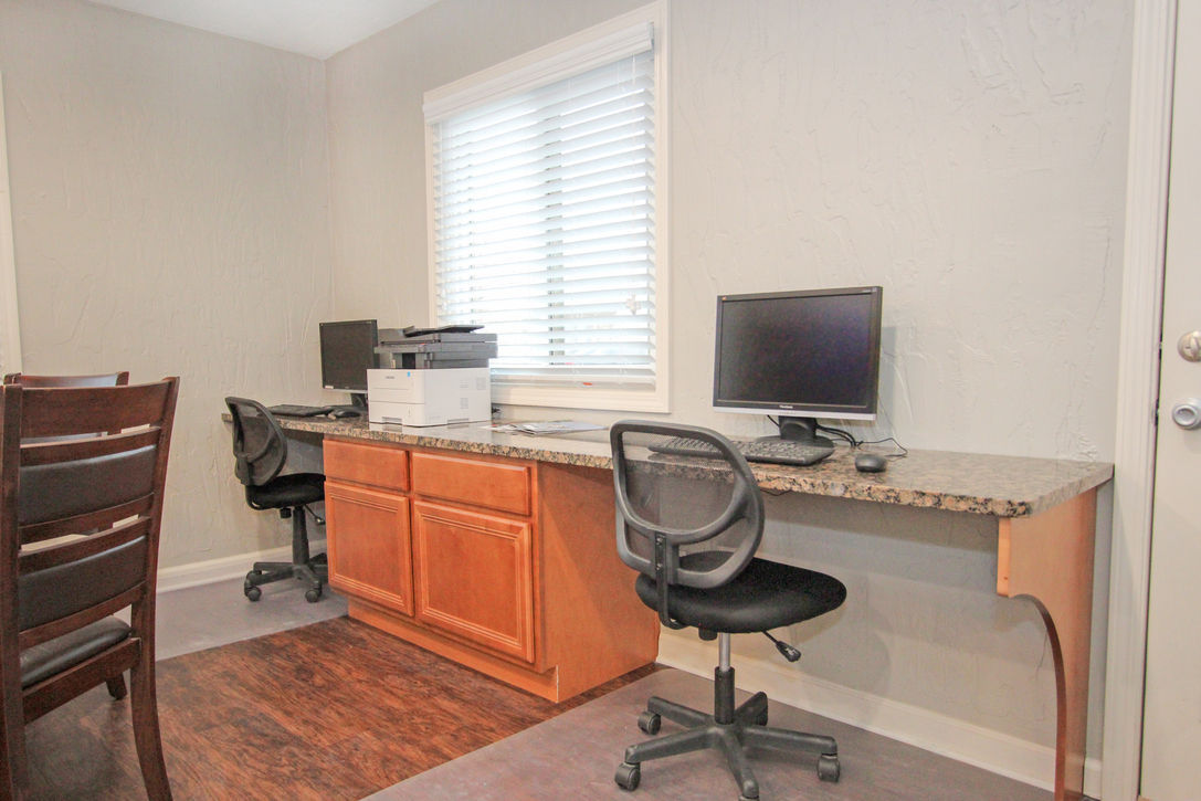 Mission Hills Village Image 24