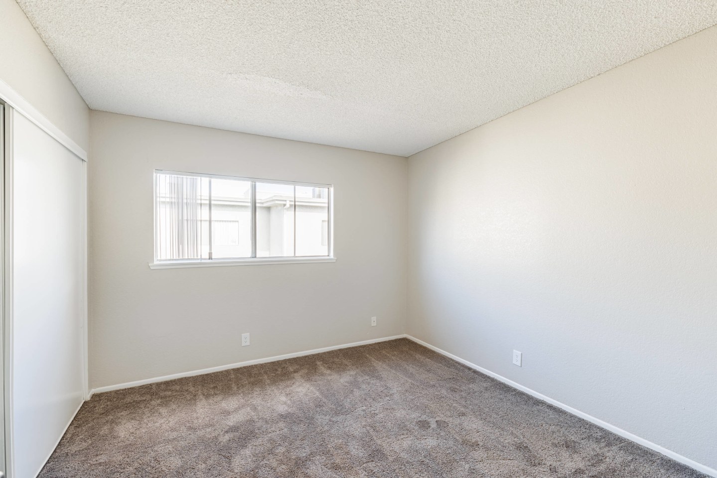 Woodlands West Image 16