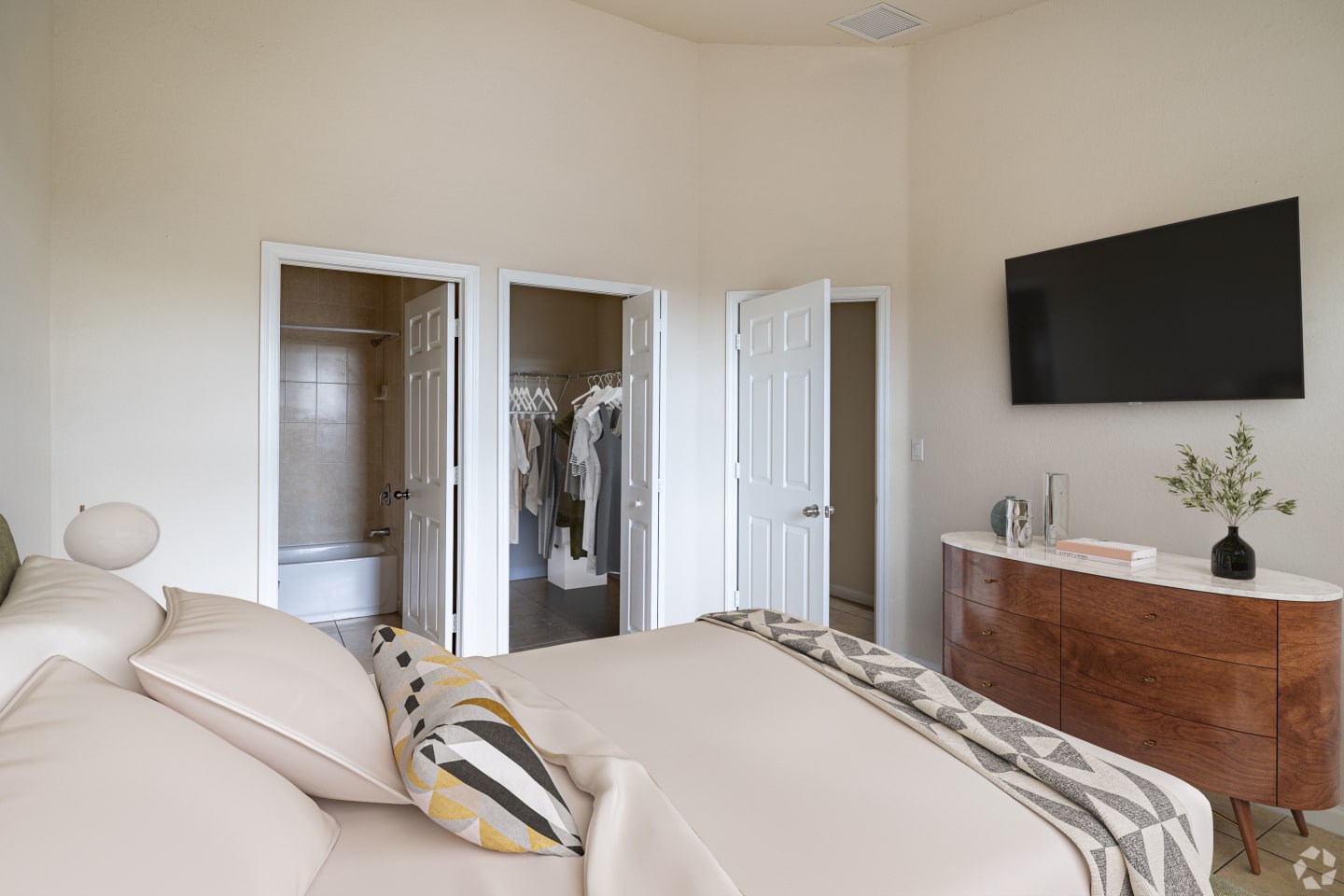 CLO Venice at Crystal Lakes Image 7