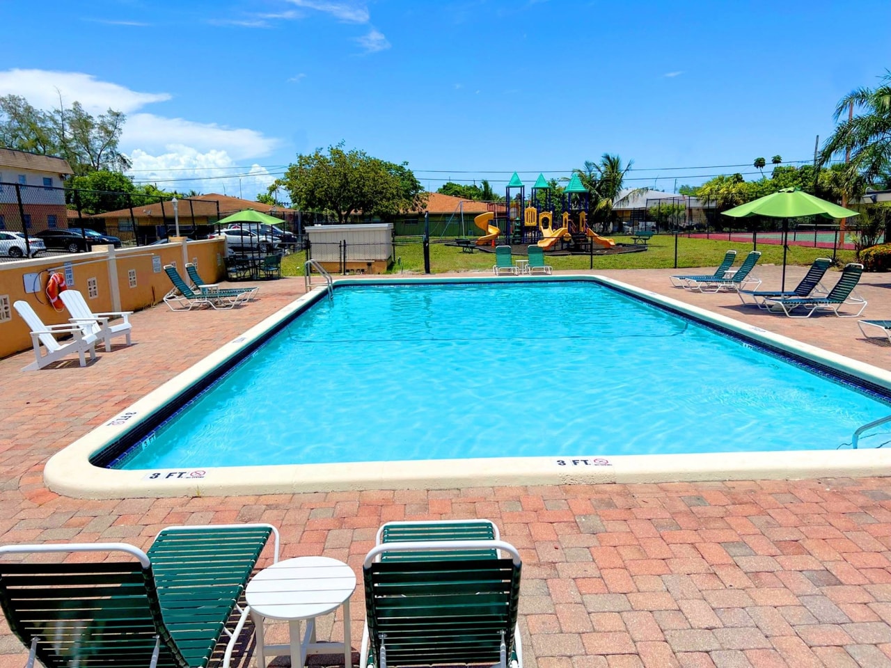Pompano Palms Apartments Image 1