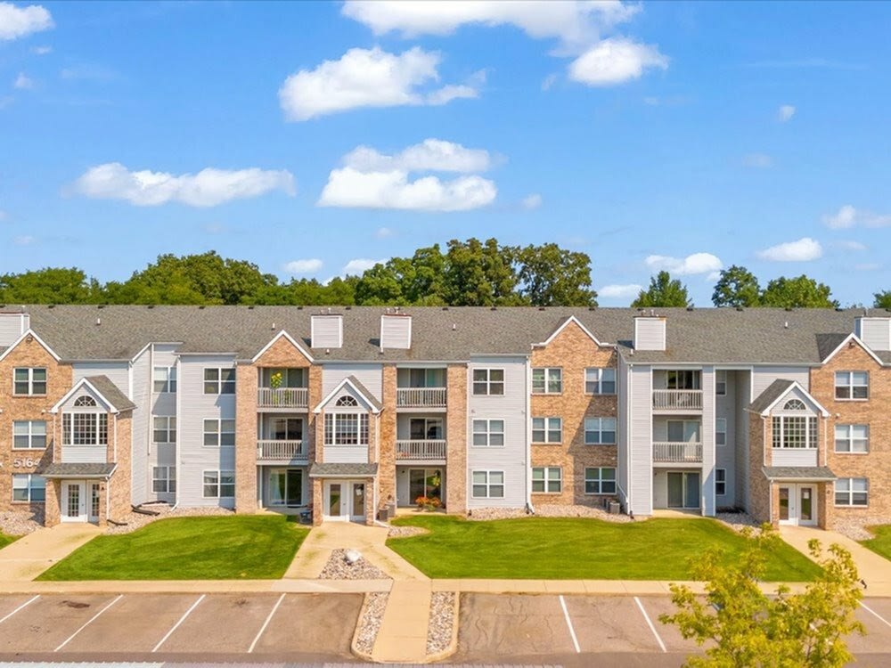 Central Park Apartments Image 33