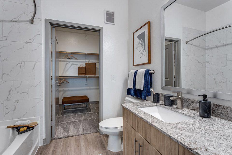 Luxia Gallery House Image 41