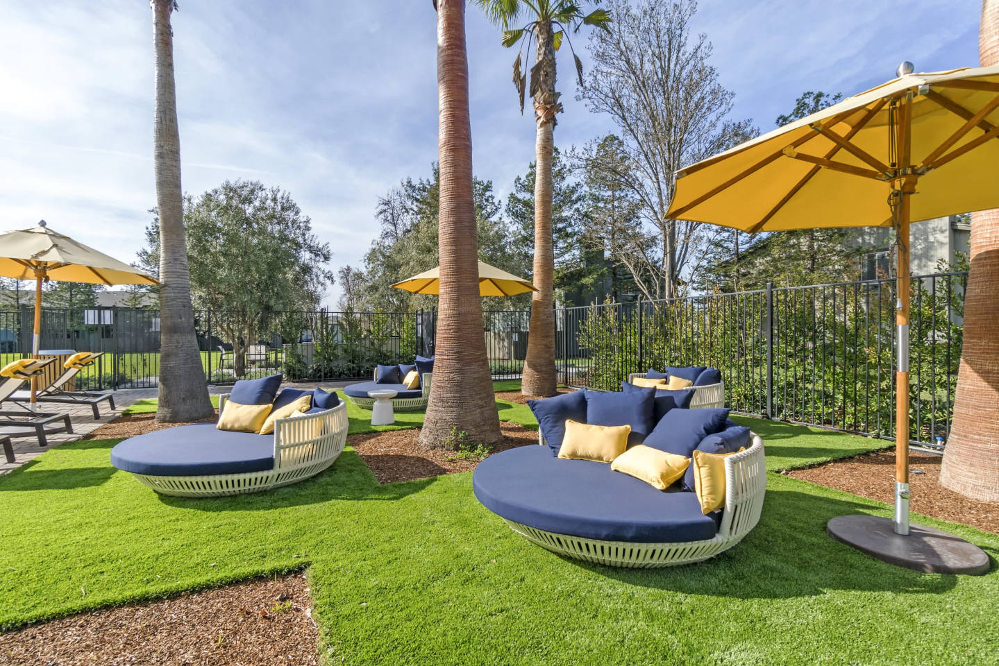 The Grove Luxury Apartments Image 3