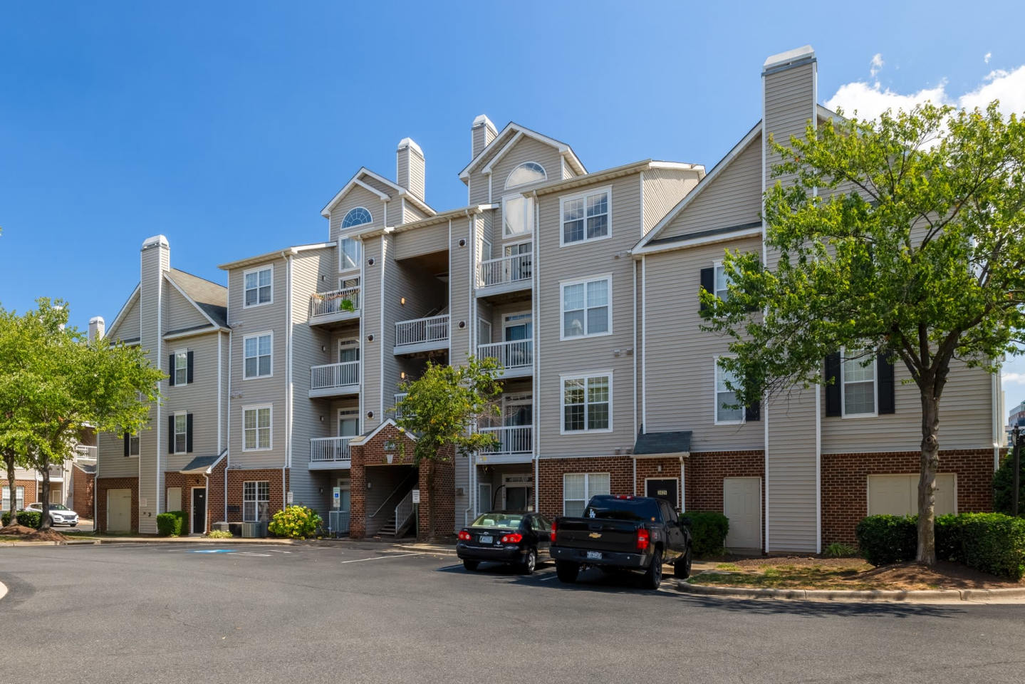 Cameron Court Image 2