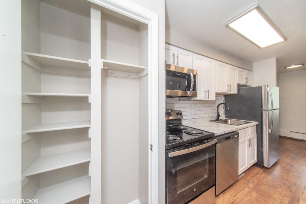 1345 High Street Apartments Image 4