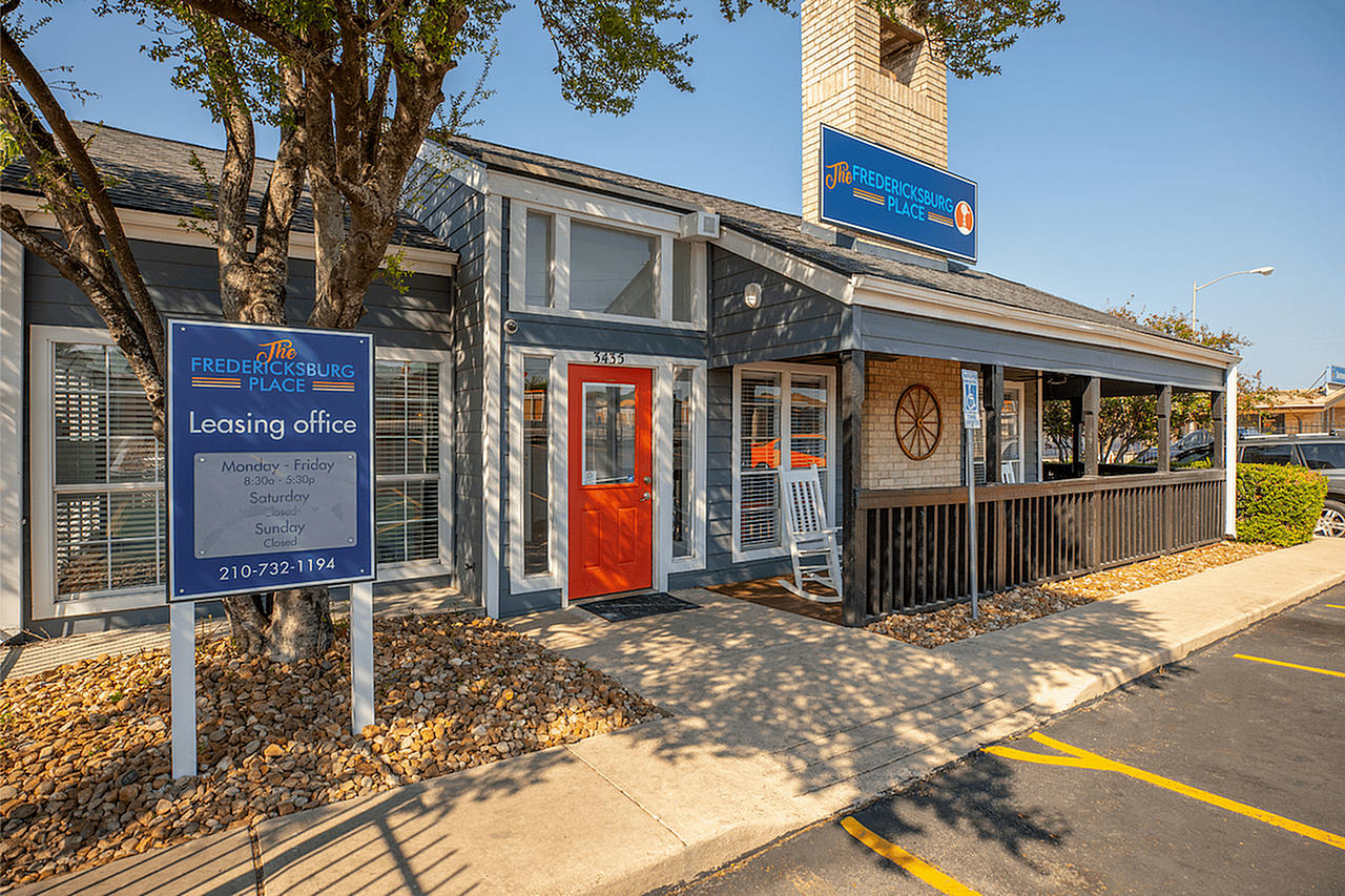 Fredericksburg Place Image 2