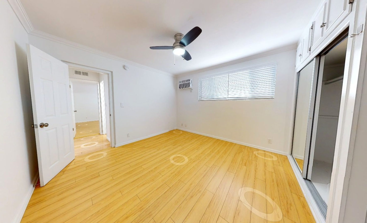 918 7th St. Image 13
