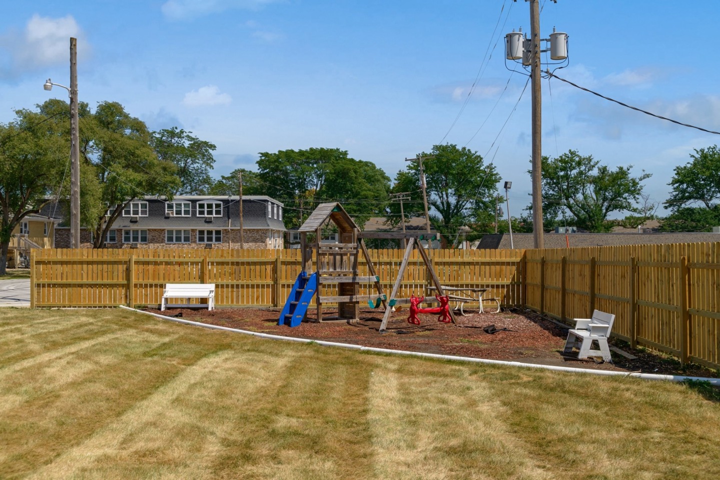 Plaza Manor Image 9