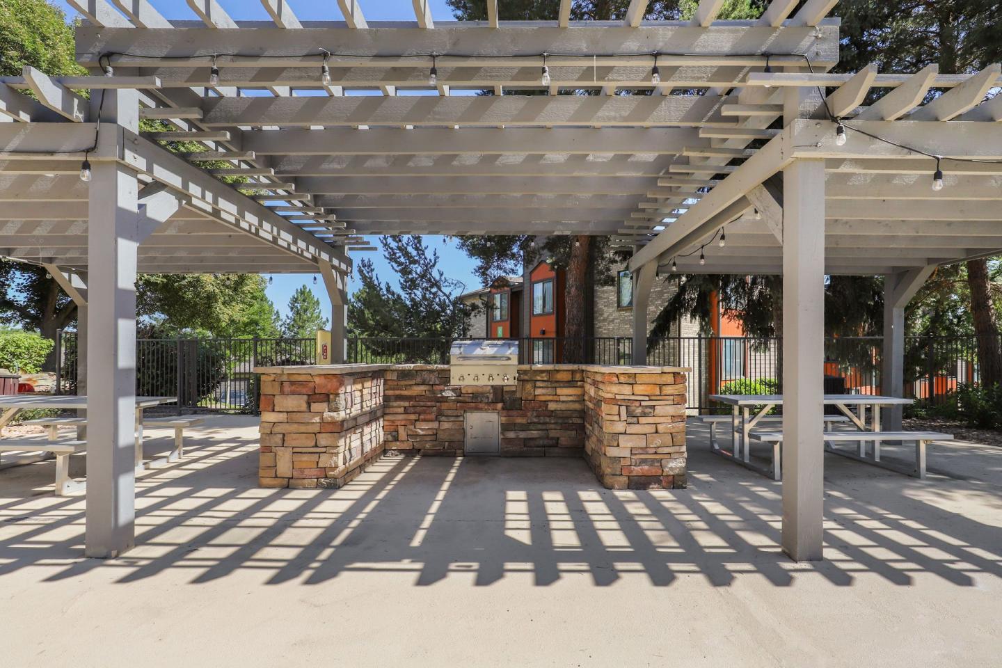 Velo Apartments Image 5