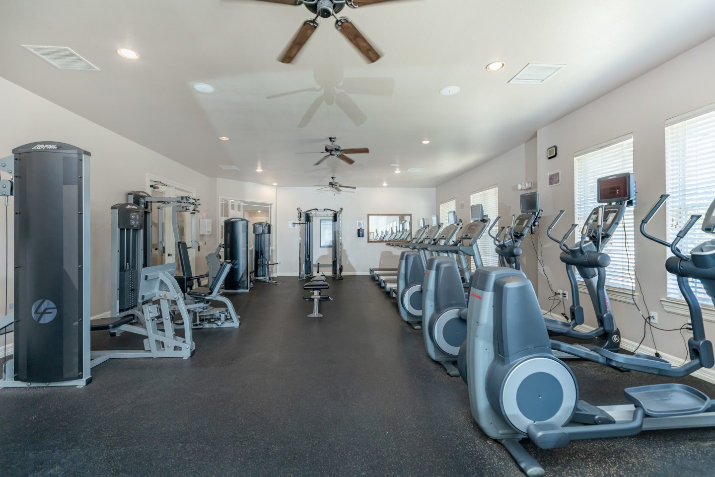 Lifestyles at Hueco Valley Image 13