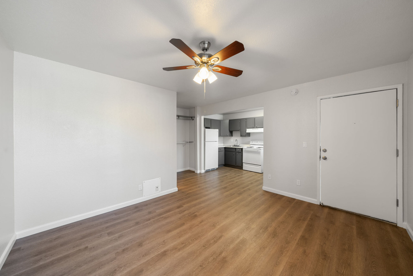 Home Suites Image 12