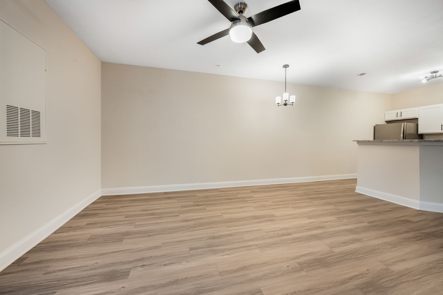 Ashbury Square Image 17