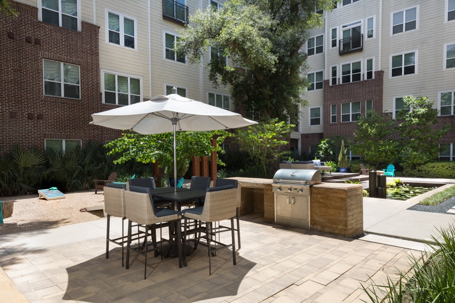 District at Greenbriar Apartments Image 18