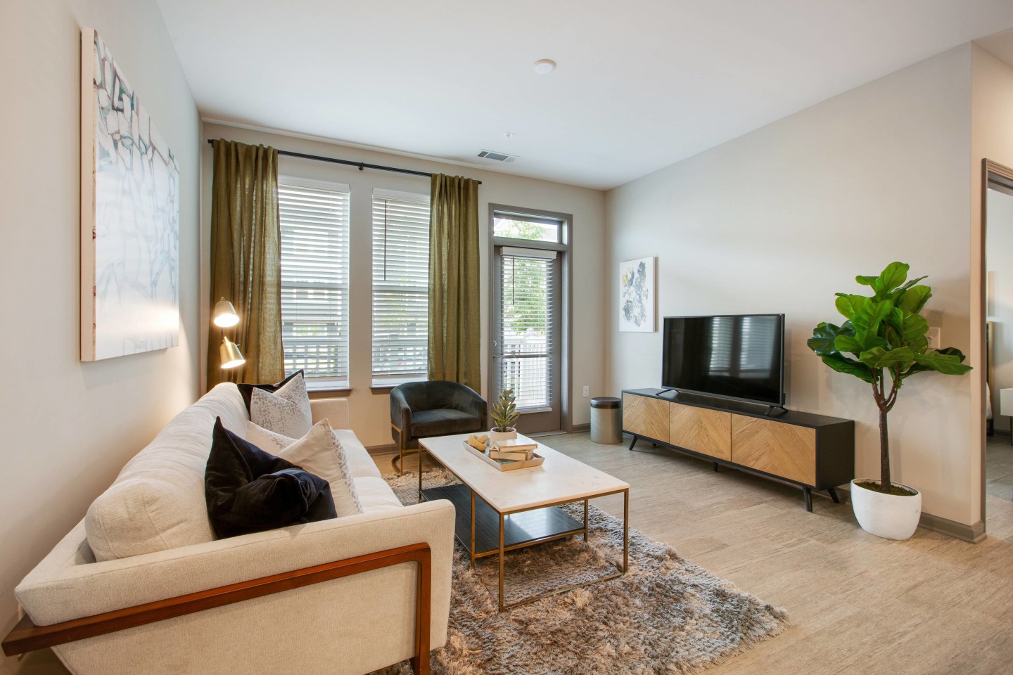 Vesta City Park Apartments Image 2