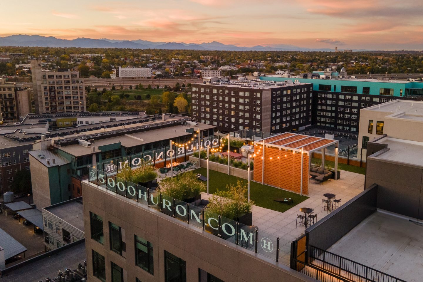 3000 Huron Image 18