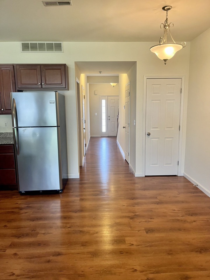 Ridgeview Townhomes and Apartments Image 13