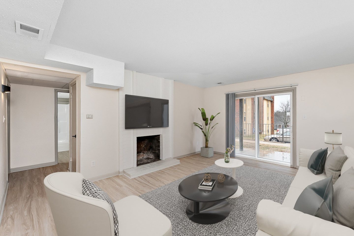 Oval Spring Apartments Image 1