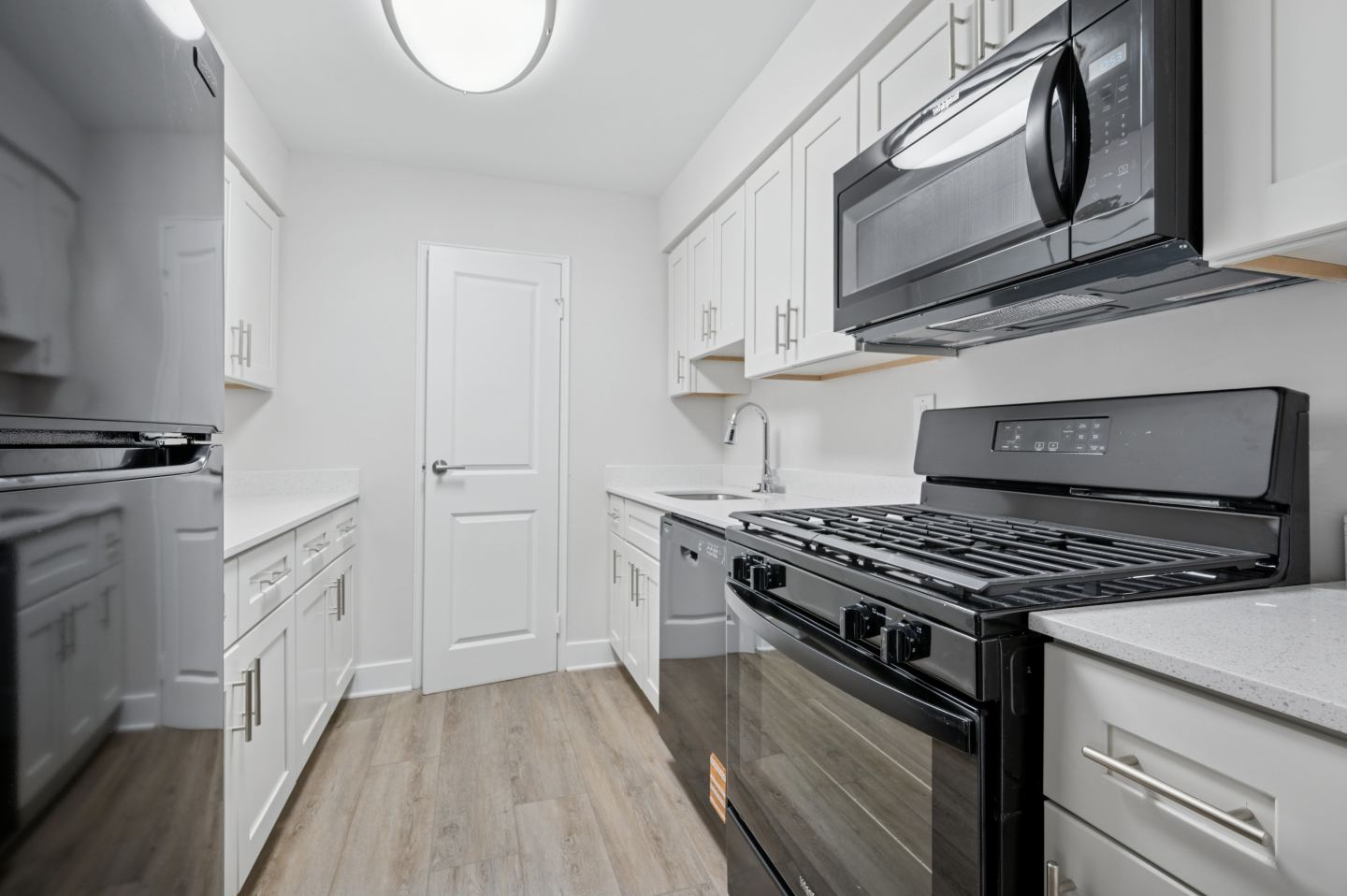 7400 Roosevelt Image 5