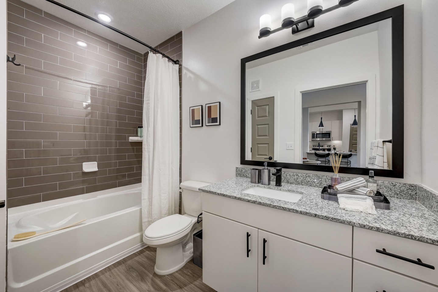 The Parian Luxury Apartments Image 29