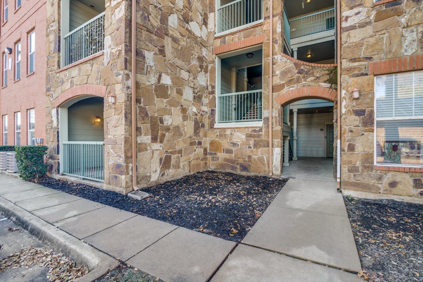 Bluffs at Vista Ridge Apartments Image 18