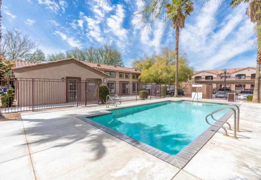 Twin Palm Apartments Image 5