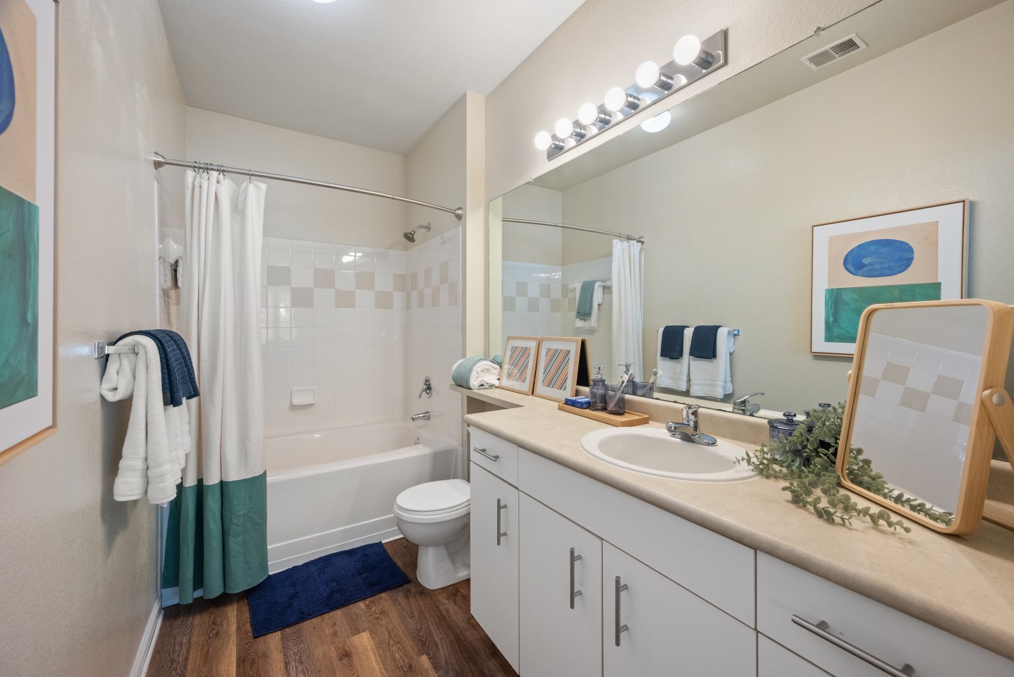 Hideaway at Greenbrier Luxury Apartments Image 32
