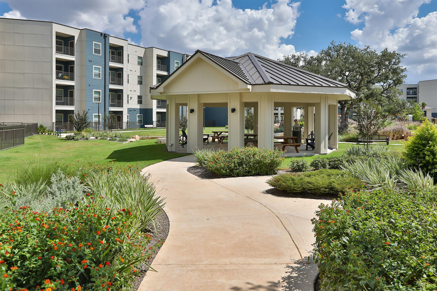 Devereaux Image 35