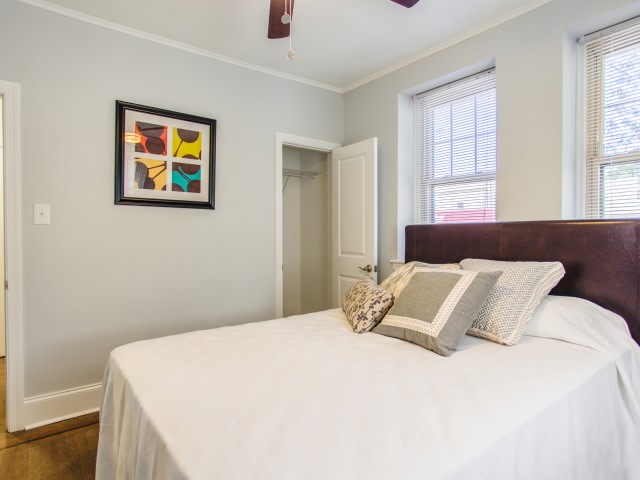 4730 Pine Street Image 10
