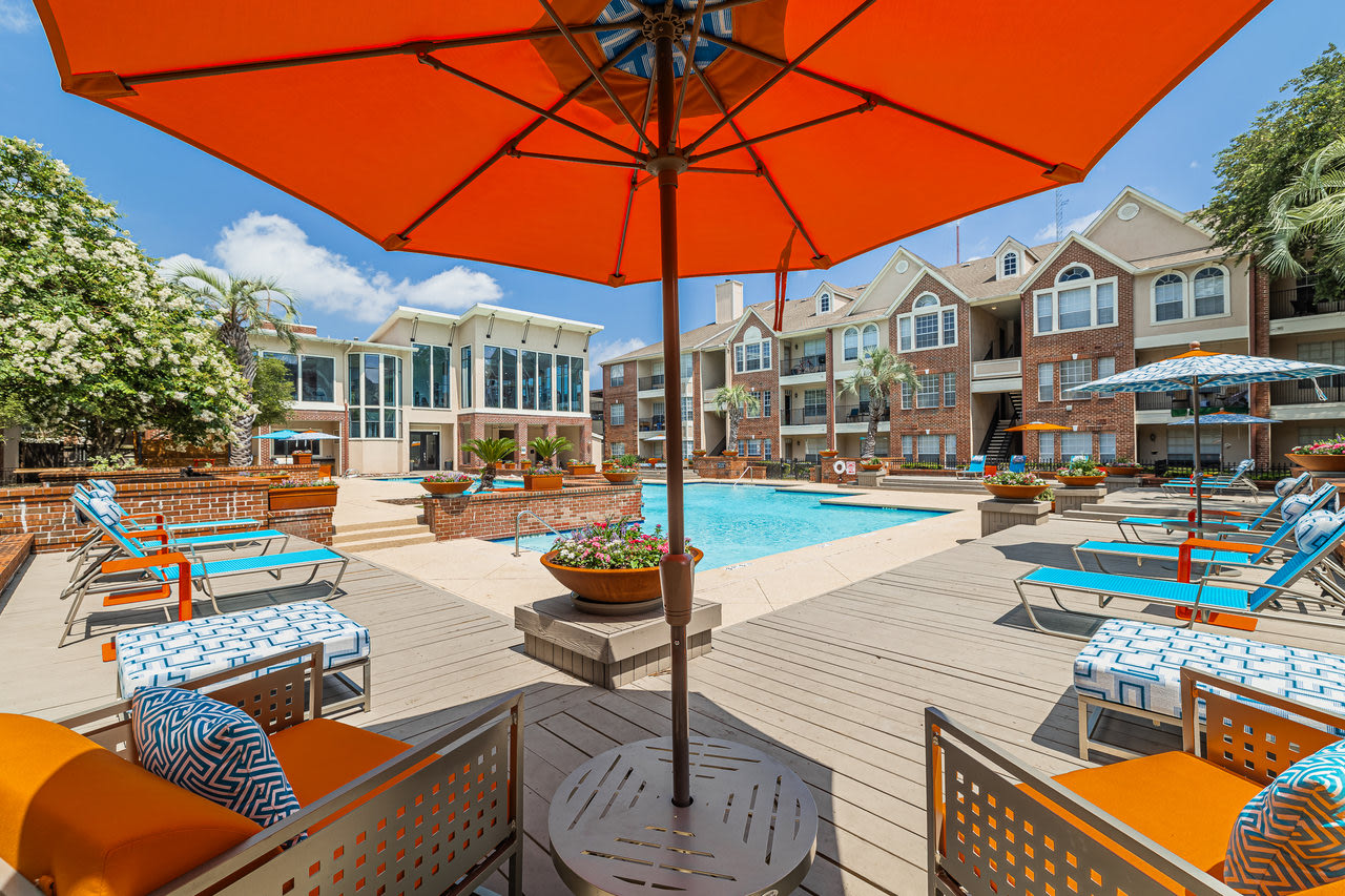 The Village at Bellaire Apartments Image 34