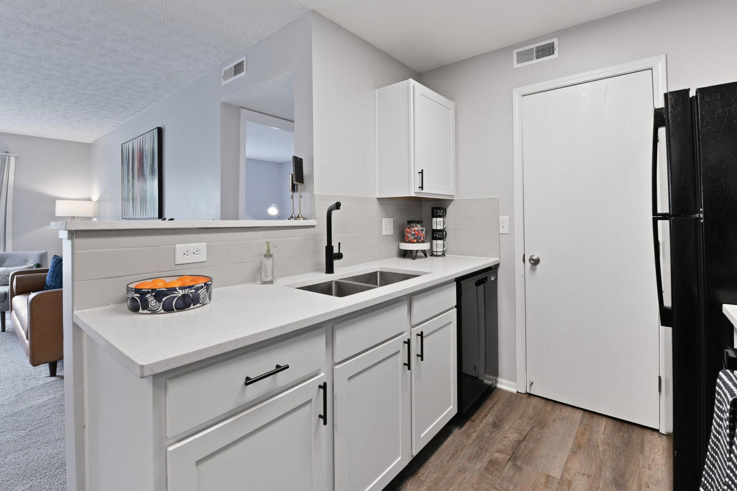 Trinity Lakes Apartments Image 15