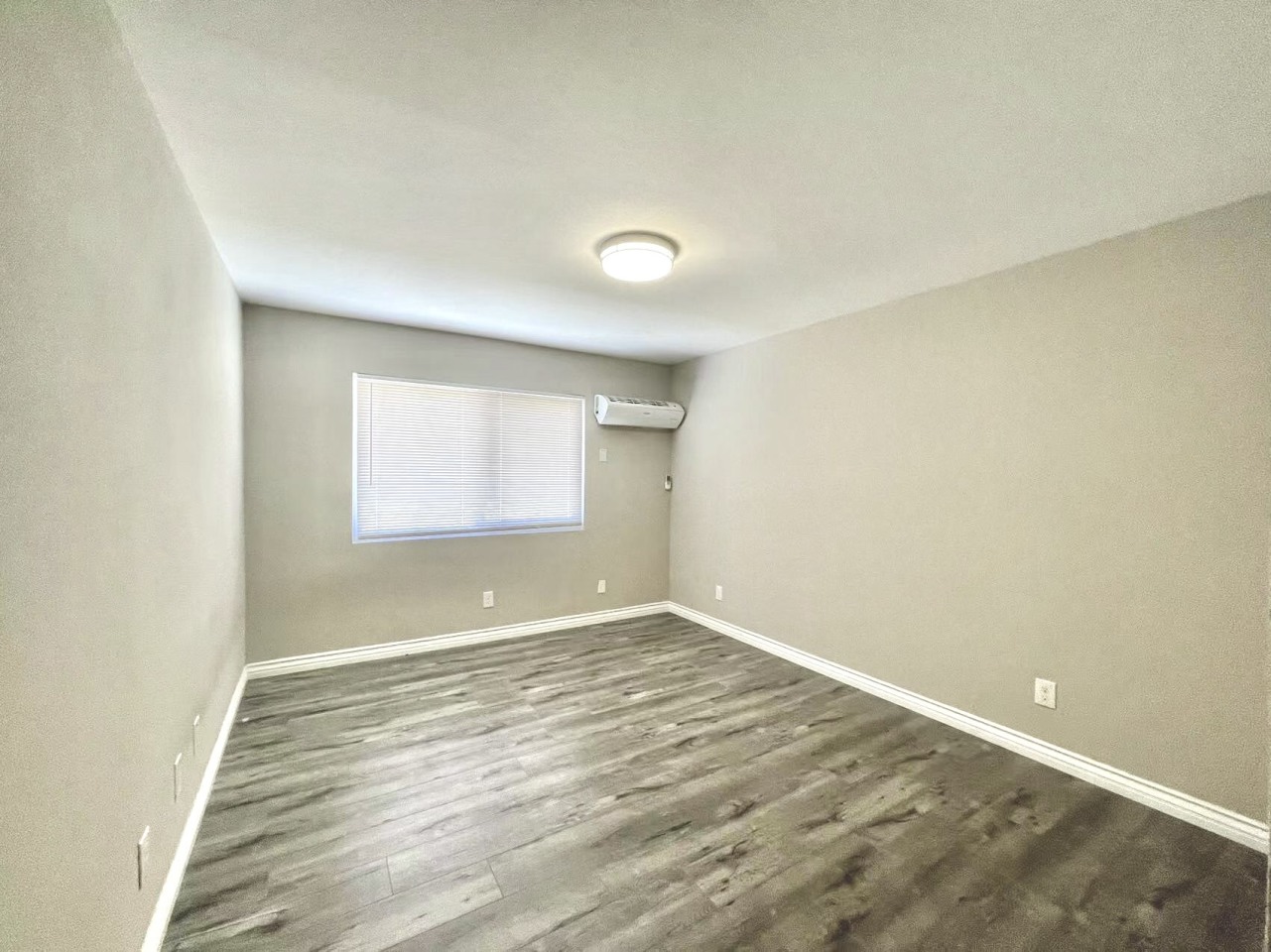 1100 Exposition Blvd - Co-Living Image 5