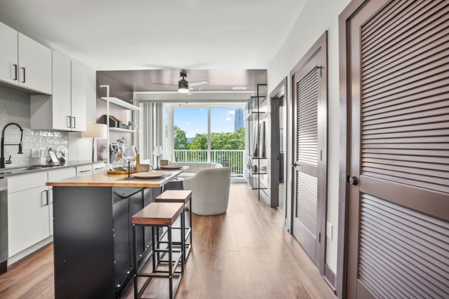 555 Boulevard Image 25