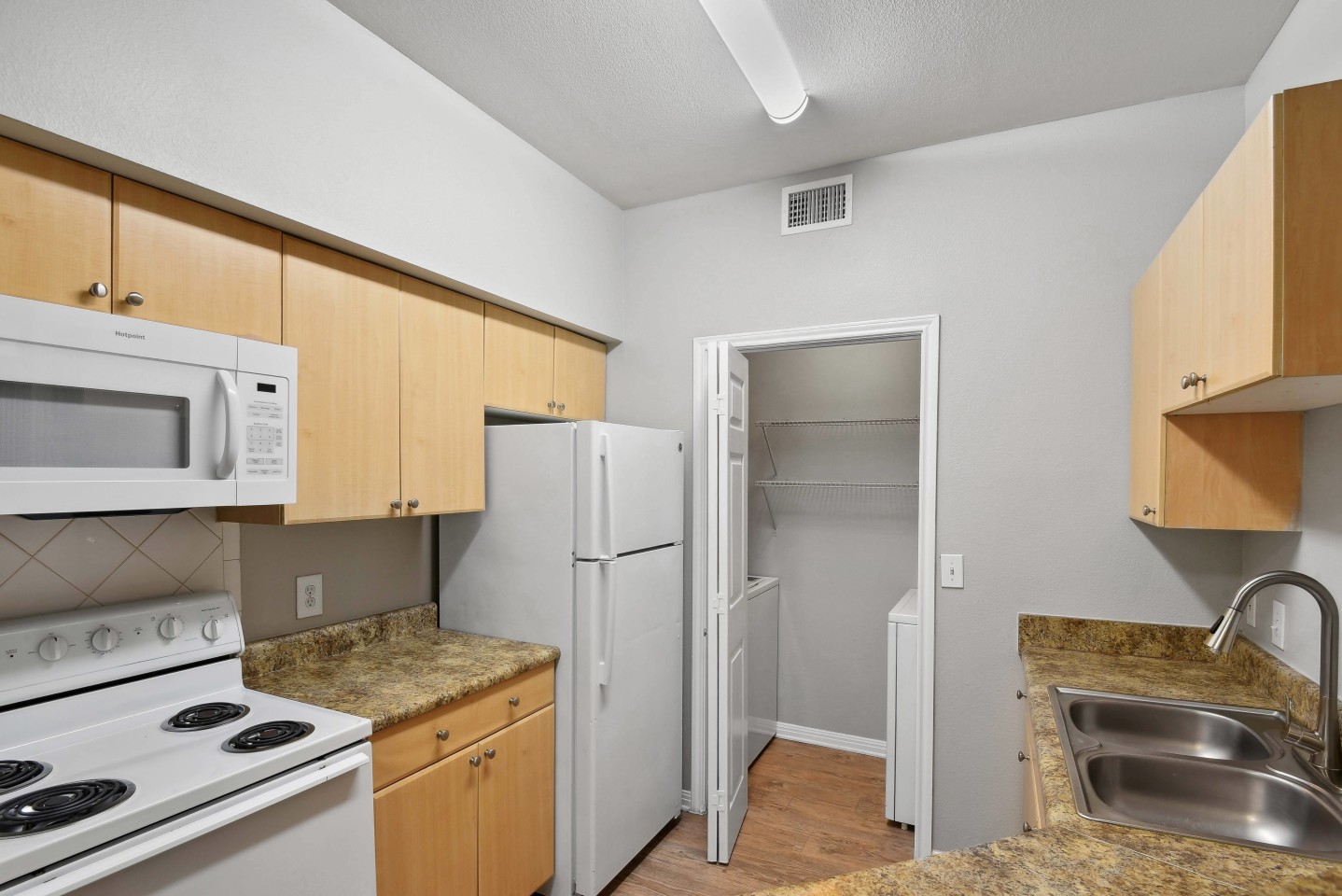 SoCo Apartments Image 14