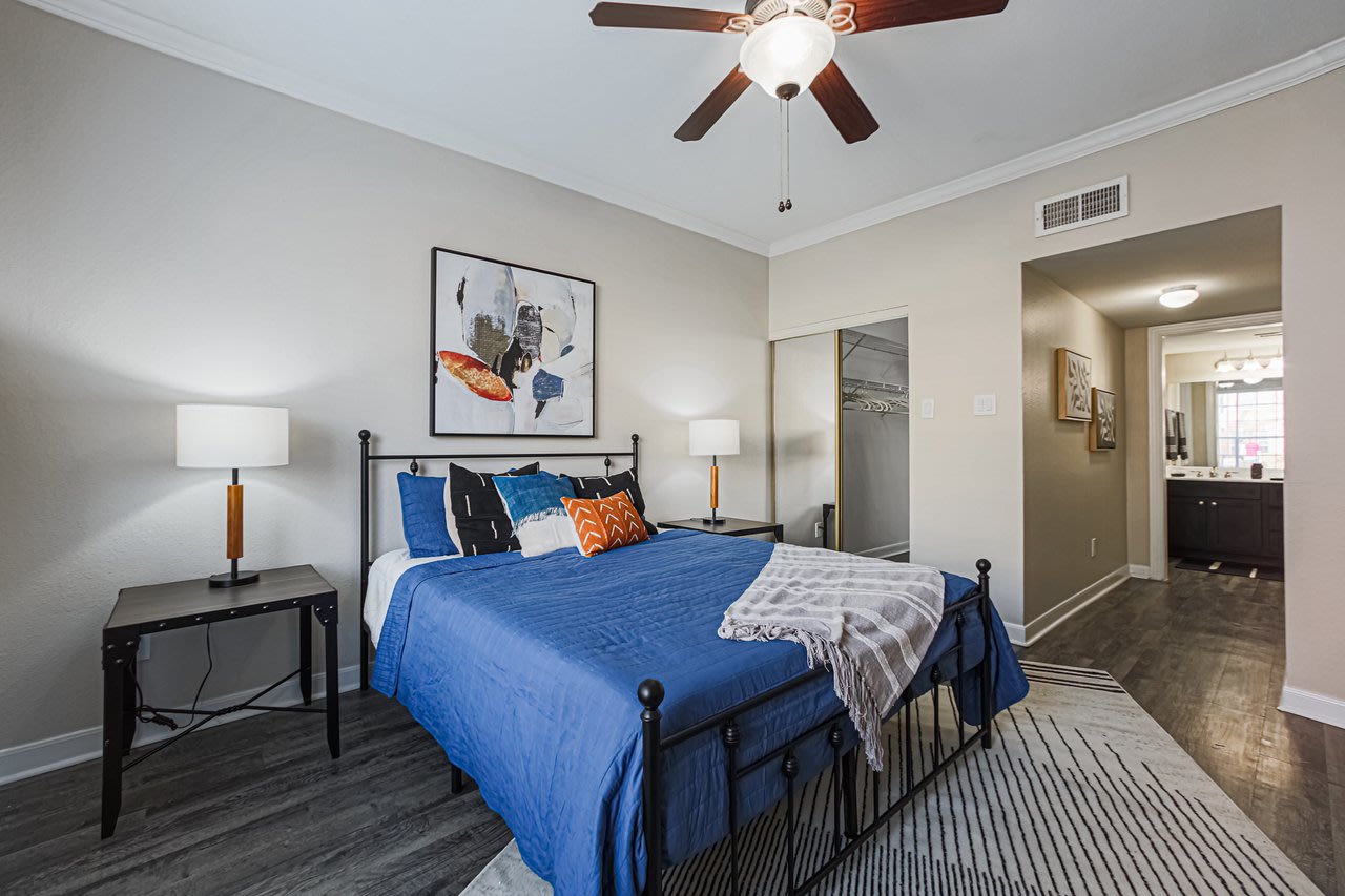 The Village at Bellaire Apartments Image 57