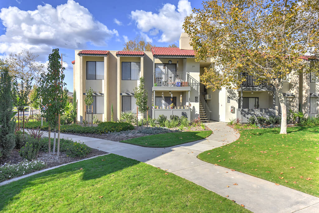 Santee Villas Image 3
