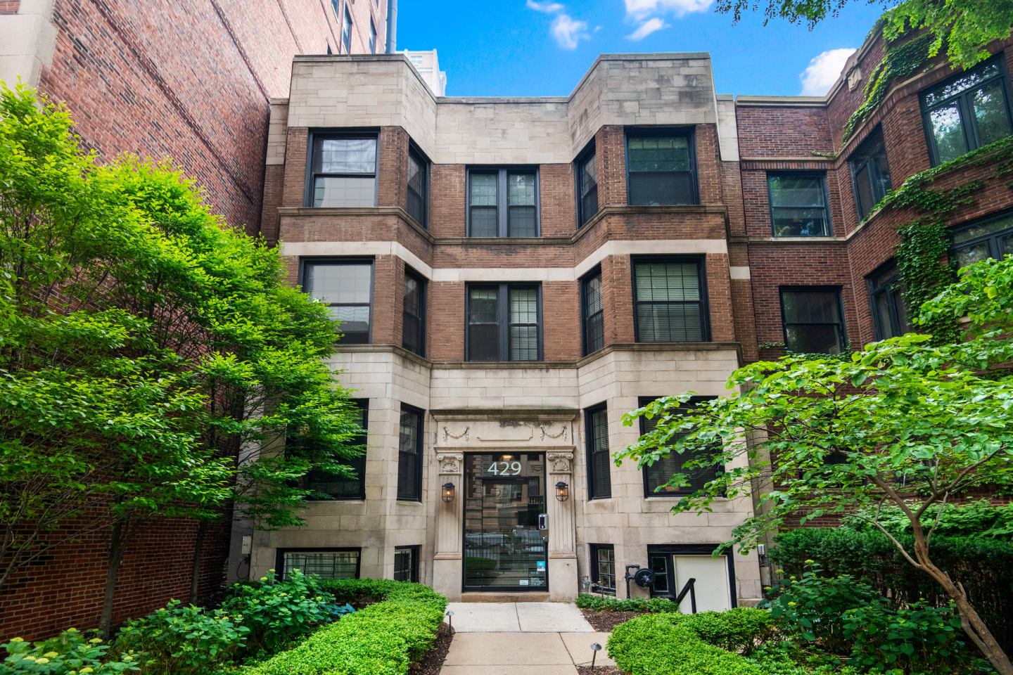 429 West Melrose Image 1