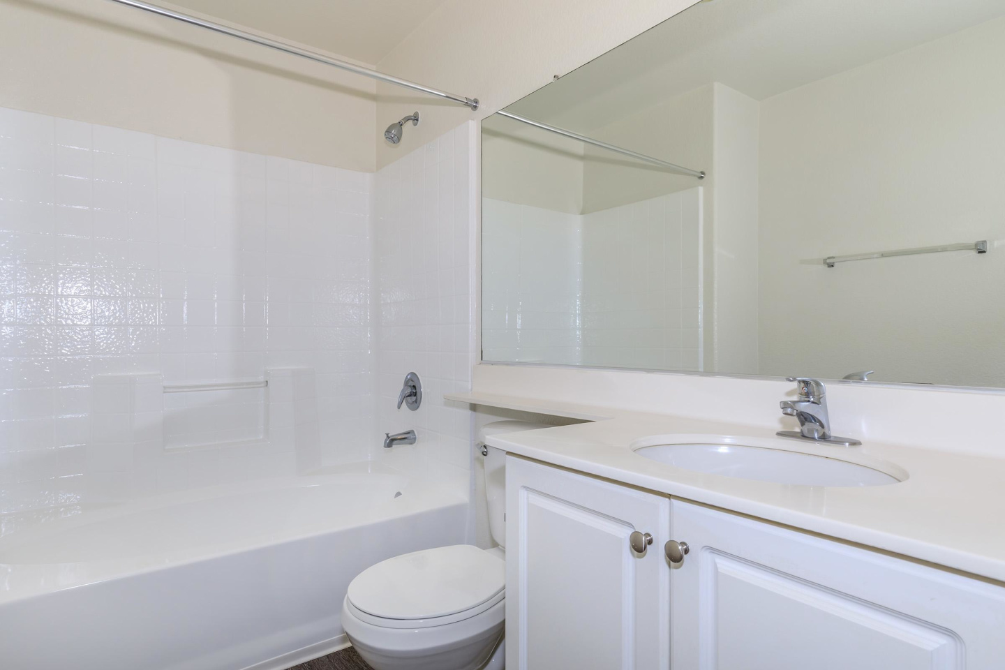 Laurel Glen Apartment Homes Image 15