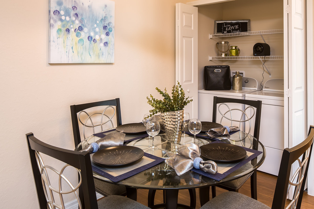 Oakwood Apartment Homes Image 6