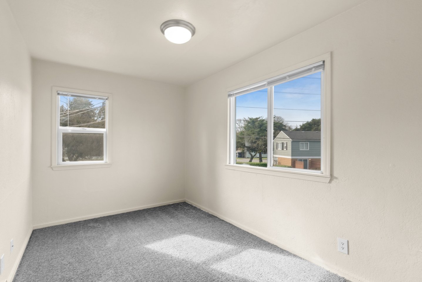 Pacific Walk Townhomes Image 28