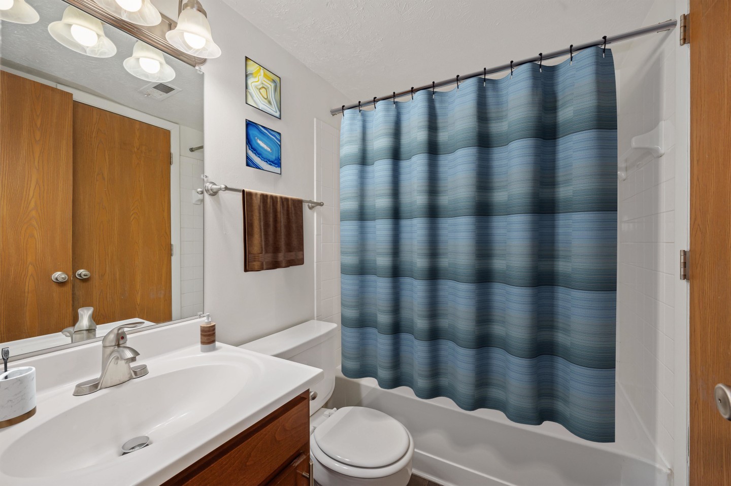 Woodridge Apartments Image 8